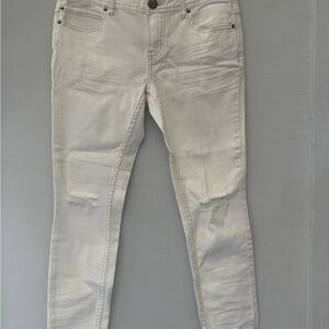 Free People Off‎ White Distressed Jeans Size 28